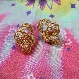 Vintage Signed Clip On Earrings